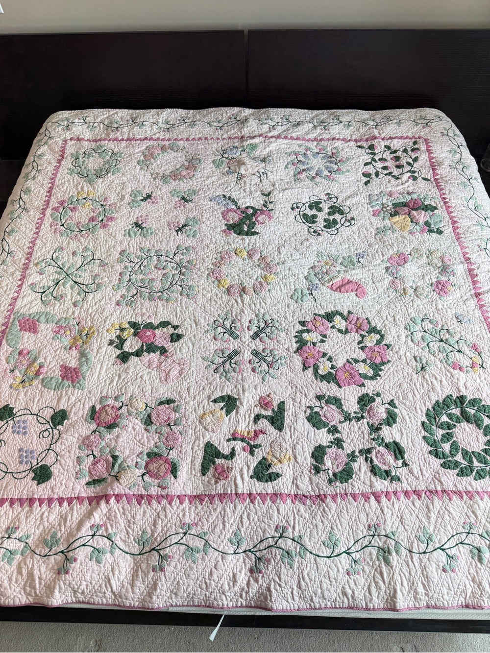 Vintage Bride’s Quilt Style Appliqué Quilt Pastel Cottagecore Floral Coverlet